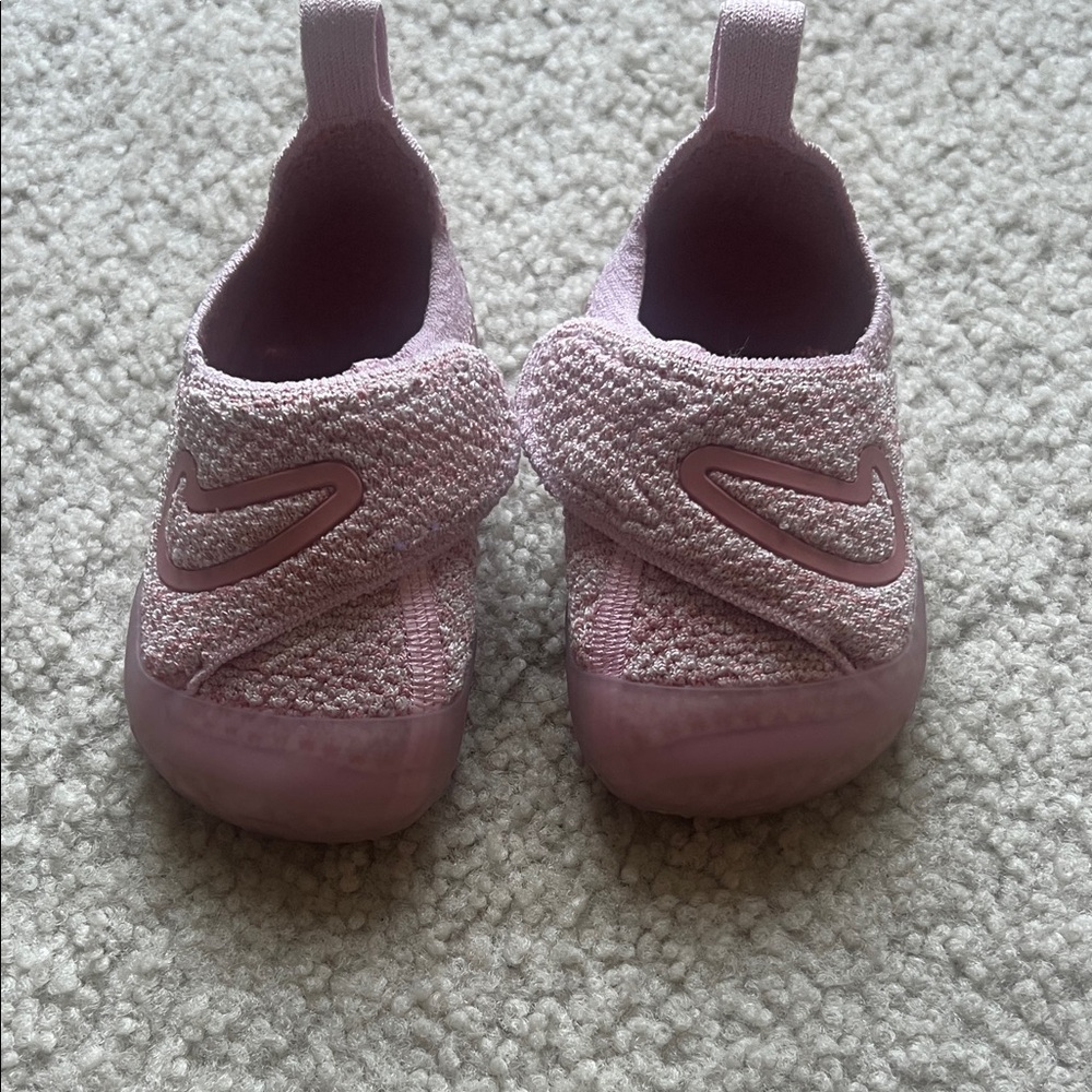 Nike swoosh one toddler shoe
